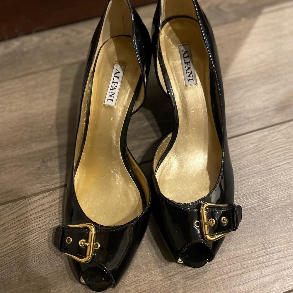 Alfani Women’s Open Toes patent Leather - Picture 5 of 6